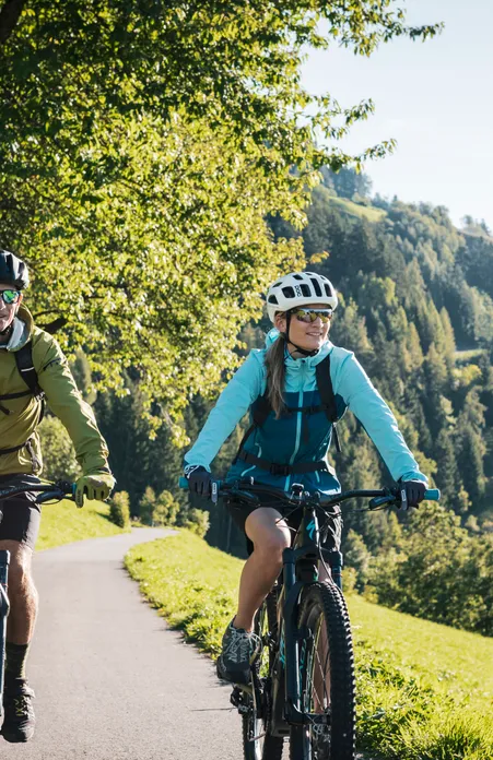 E-Bike-Tour durch das Villnößtal mit spektakulärem Geislerpanorama in den Südtiroler Dolomiten